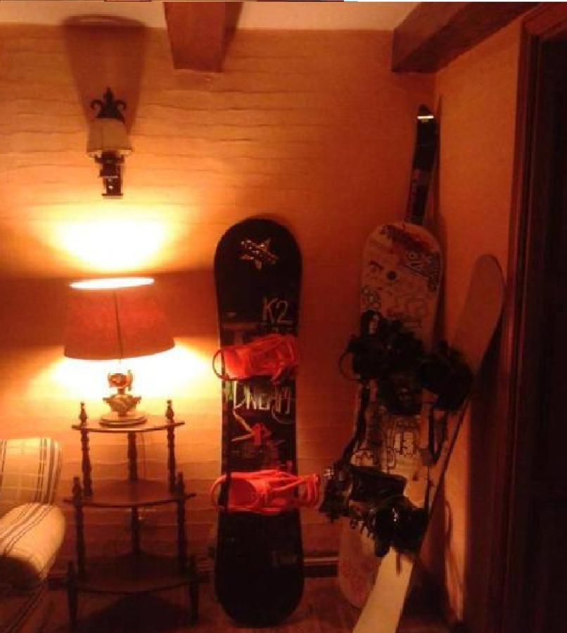 Universal Traveller'S Hostel San Carlos de Bariloche Esterno foto