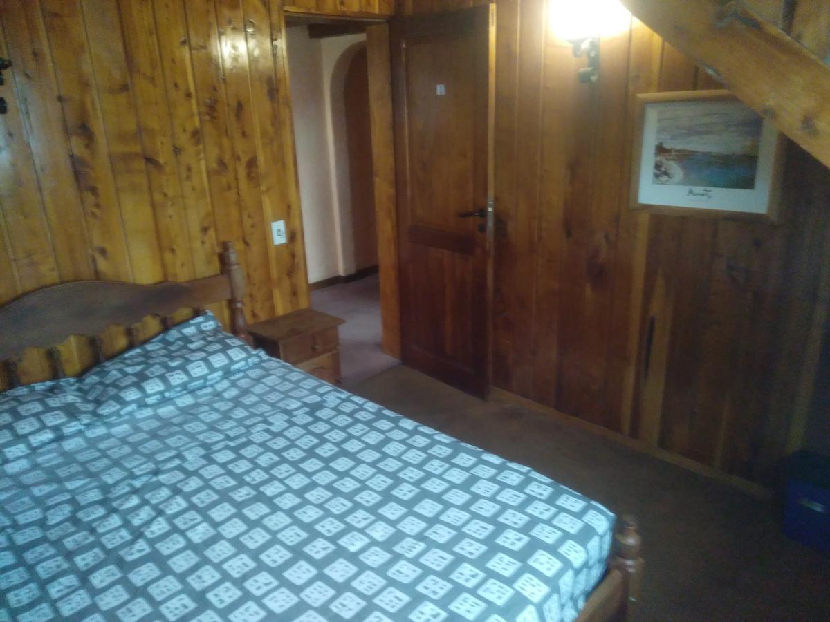 Universal Traveller'S Hostel San Carlos de Bariloche Esterno foto