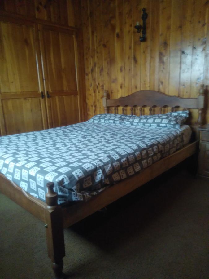 Universal Traveller'S Hostel San Carlos de Bariloche Esterno foto