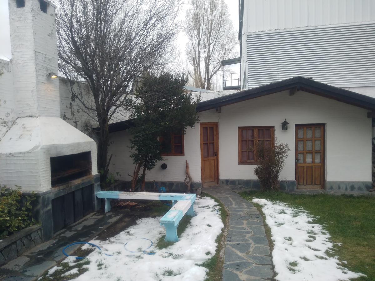 Universal Traveller'S Hostel San Carlos de Bariloche Esterno foto
