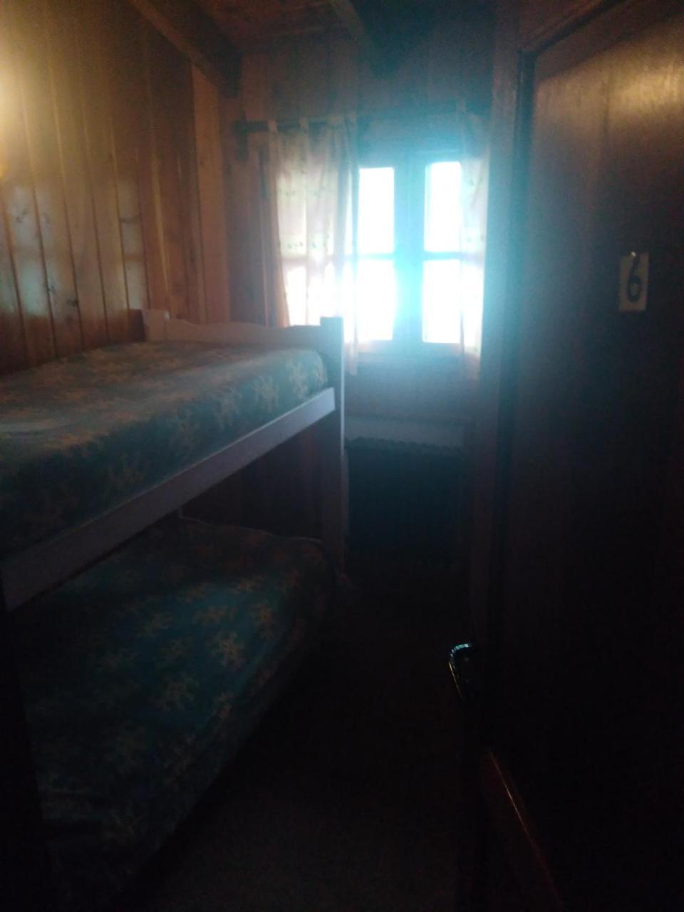 Universal Traveller'S Hostel San Carlos de Bariloche Esterno foto